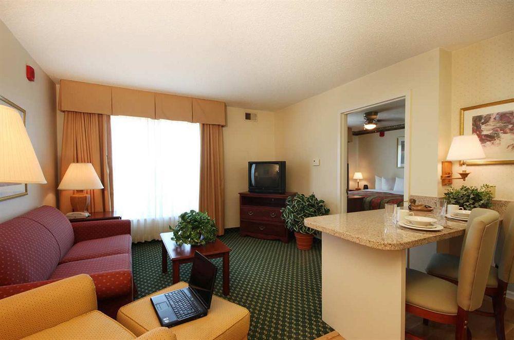Homewood Suites By Hilton Dallas-Арлингтон Номер фото